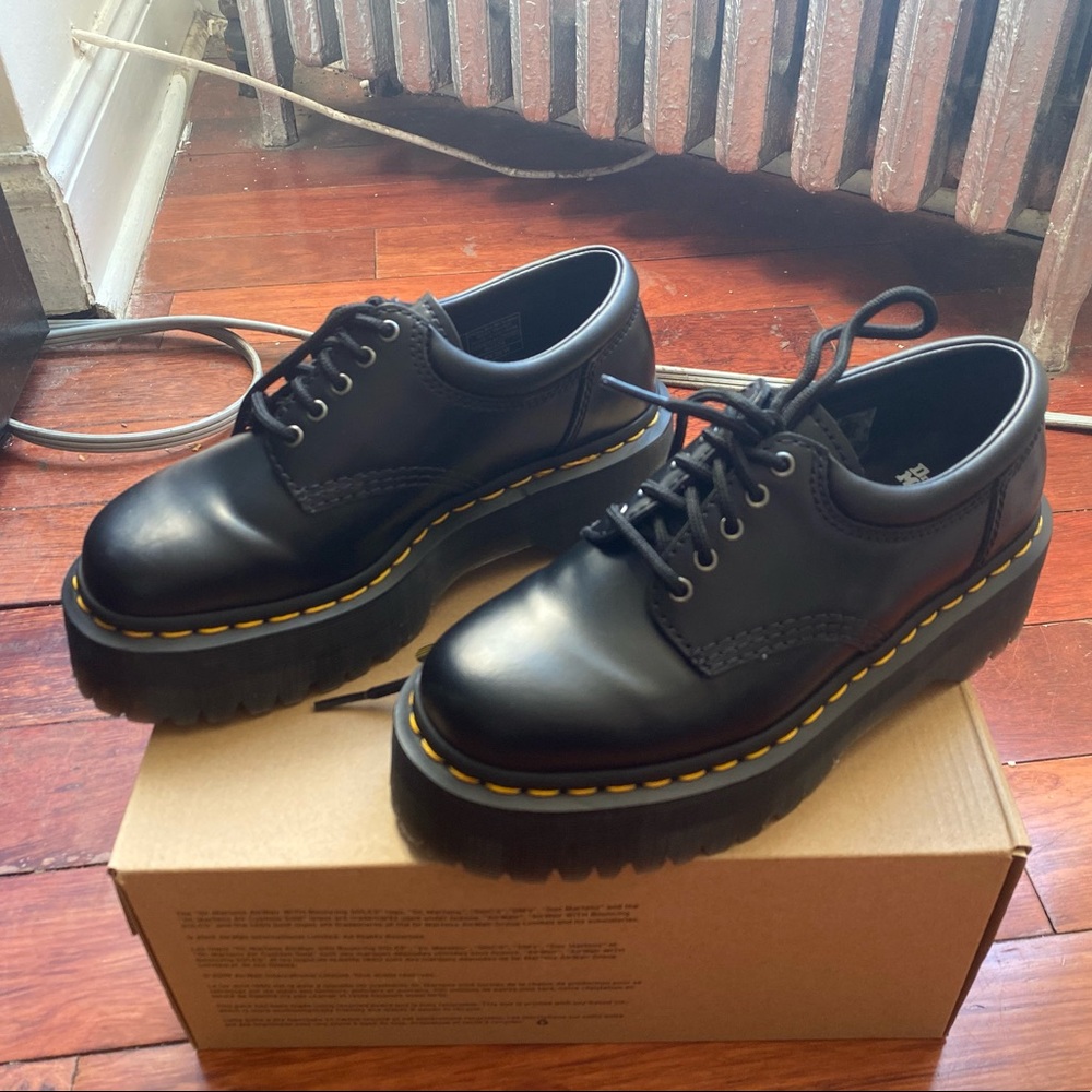 Dr Marten 8053 Leather platform causal shoes